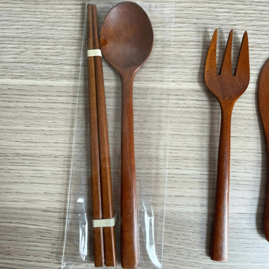 Dining utensils